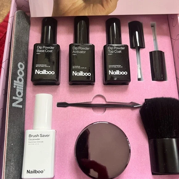 Nailboo Dip Powder Nail Kit - Black and Brown Shades - Picture 3 of 3